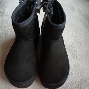 bebe Black and Gray Bow-Accent Short Boots